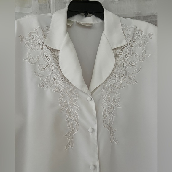 Vintage dress shirt with eyelet embroidery - Picture 2 of 5